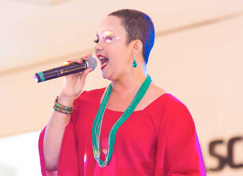 Cantora-Fatima-Silva