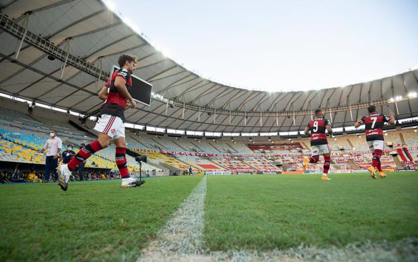 FLAMENGO RODRIGO CAIO