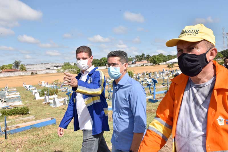 OBRAS-NO-CEMITERIO