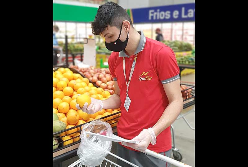 TRABALHADORES-FRUTAS