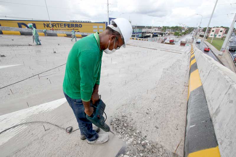 OBRAS-NO-VIADUTO