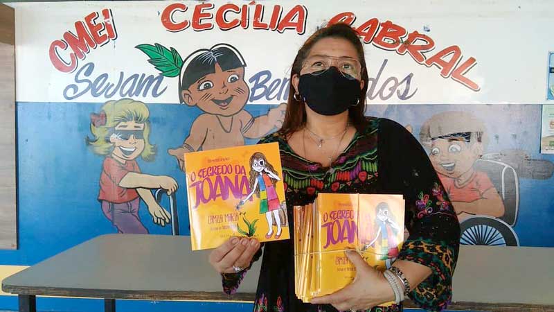ESCRITORA-Camila-Duarte