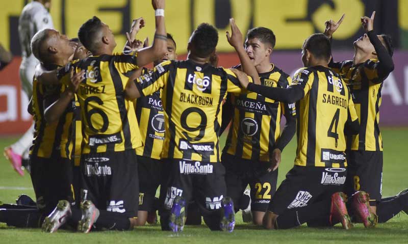 Libertadores-Santos-perde-para-Strongest