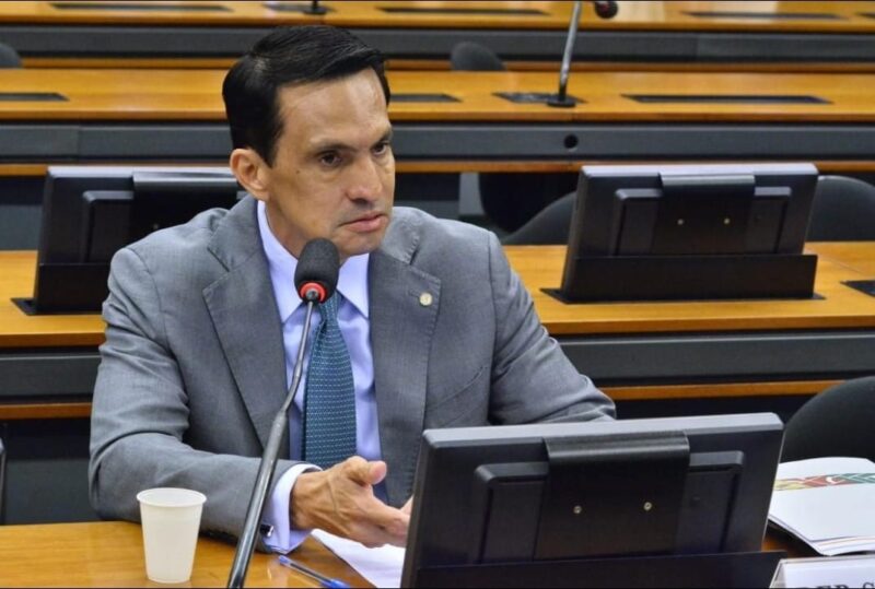 Deputado Sidney Leite