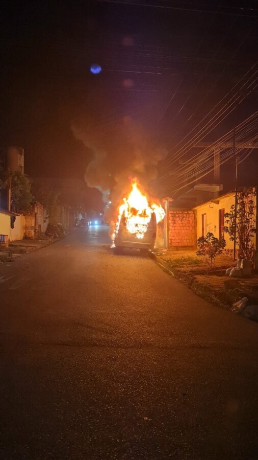 ônibus incendiado em Manaus