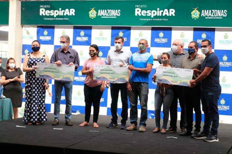 Governador-Wilson-Lima-acompanha-liberação-de-indenizações-do-Prosamin