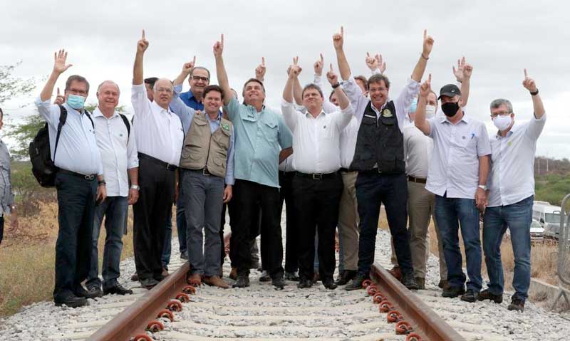 Jair-Bolsonaro-e-Ministros