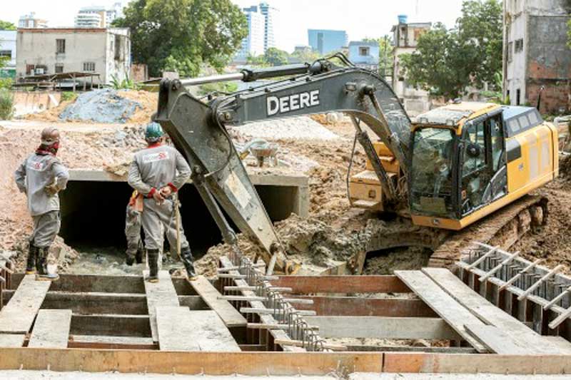 obras-na-AVENIDA-tefe