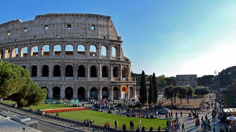 Coliseu-em-ROMA-a-noite6