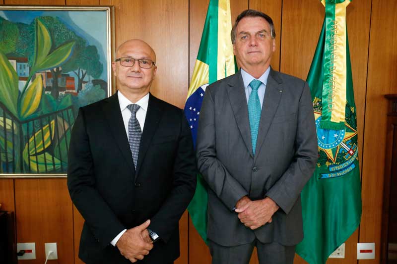 Menezes-e-Bolsonaro