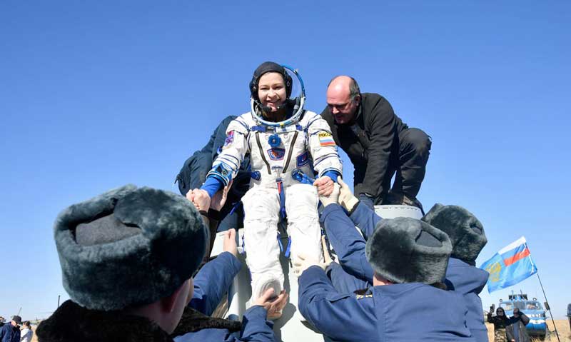 space-exploration-russia-movie-landing