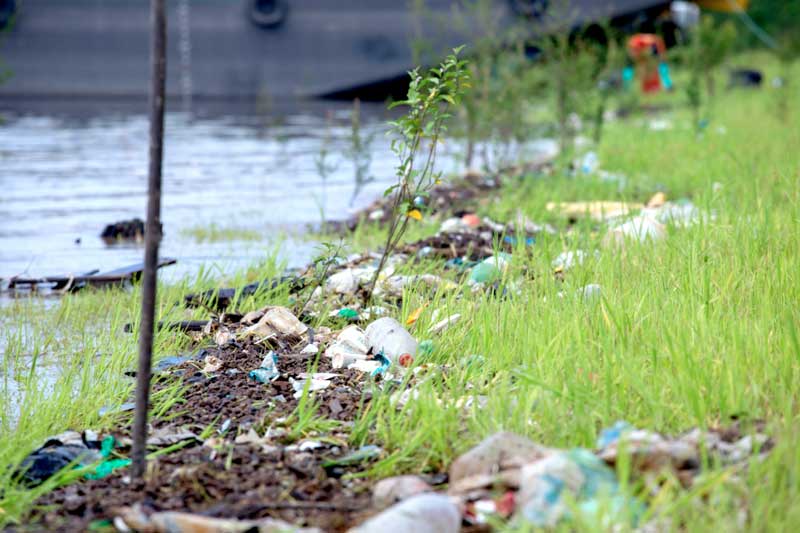 Acao-limpesa-Atem-nos-rio-negro-em-Manaus1