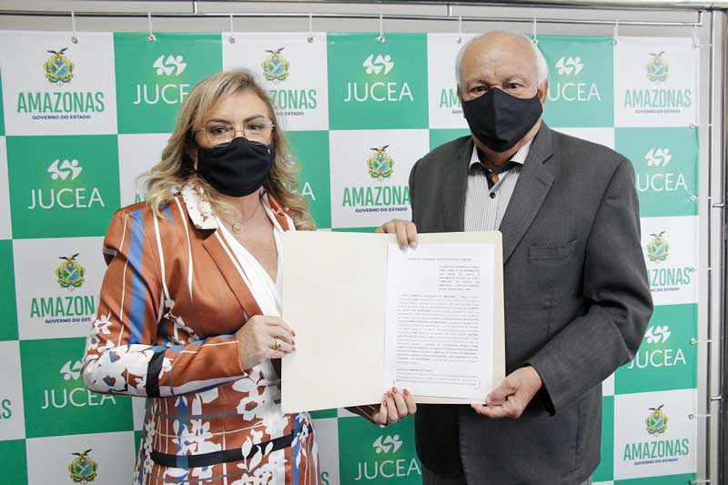 Antonio-Silva,-presidente-da-FIEAM,--assina-acordo-de-cooperação-técnica-com-a-Jucea,-nesta-segunda-feira,-22