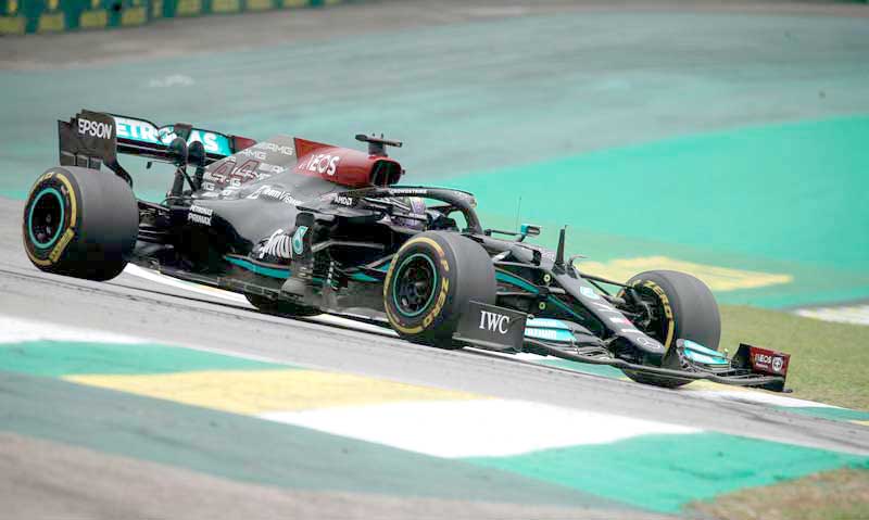 lewis-hamilton-mercedes-treino-gp-sp