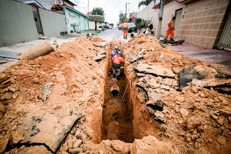 obras-de-DRENAGEM-colina-do-ALEIXO