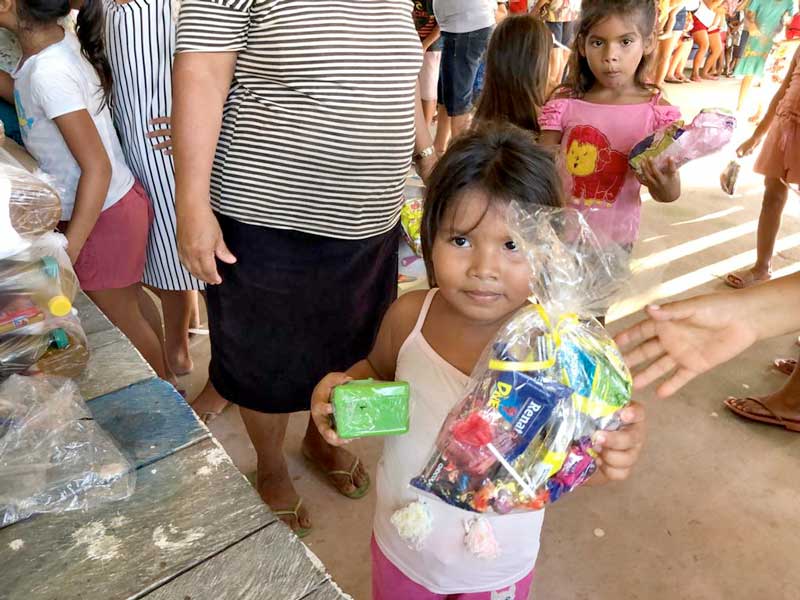 Acoes-solidarias-de-Pinocchio-e-Martha-Falcao