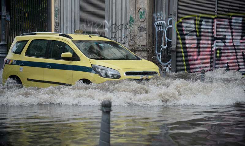 ruas-alagadas-no-rio
