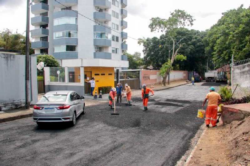 Recapeamento-de-asfalto-no-conjunto-Tiradentes