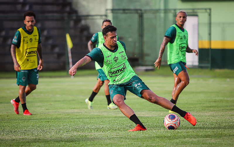 Treino-com-os-jogadores-do-Manais