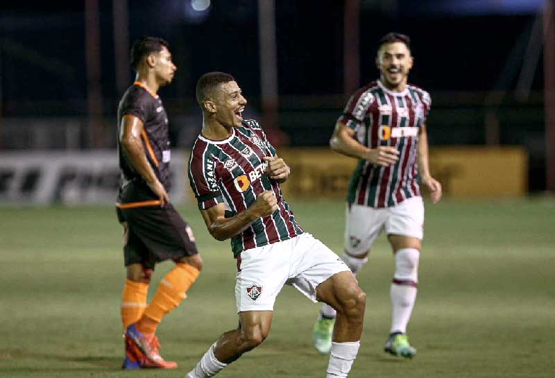 Volante-do-Fluminense-Andre
