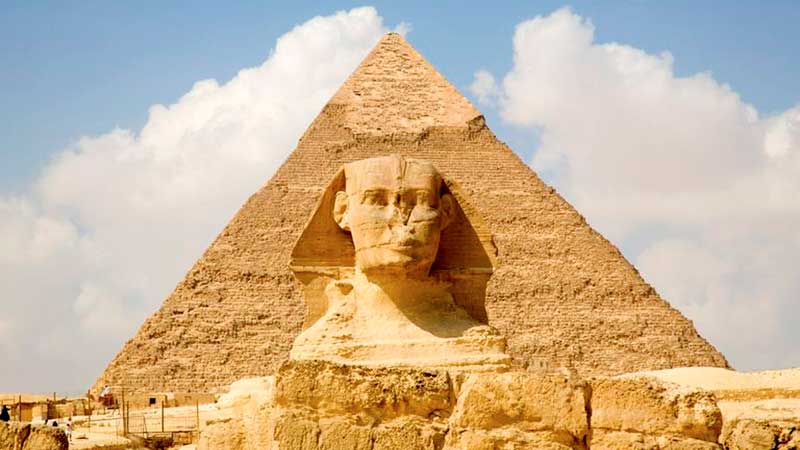 A-Grande-Piramide-de-Gize