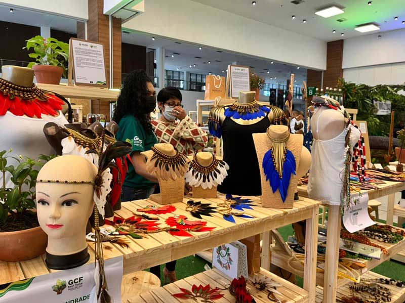 Artesãos-arrecadam-mais-de-68-mil-reais-com-exposição