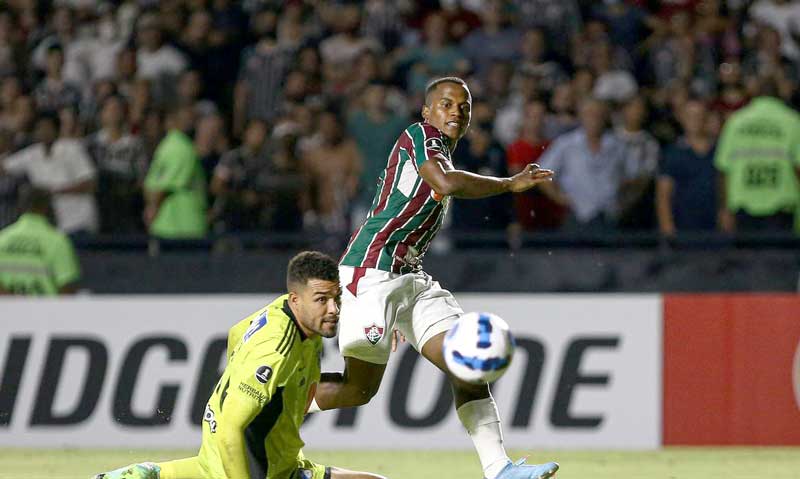 Lance-do-jogo-do-FLUMINENSE