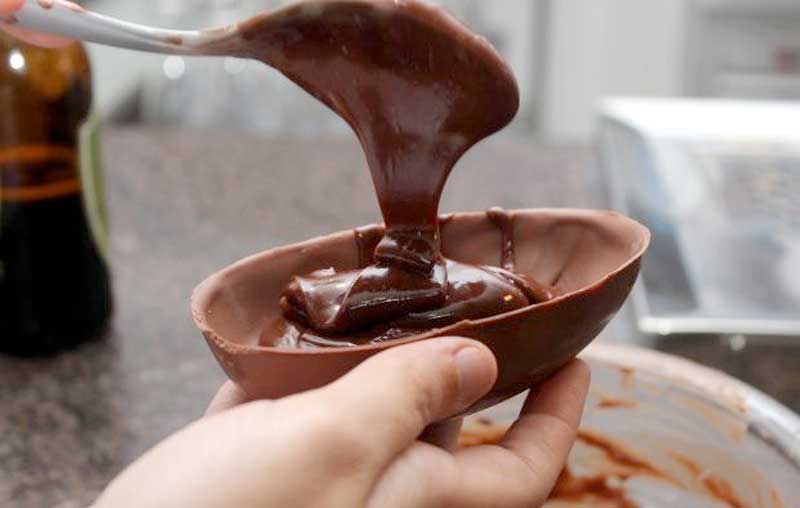 chocolate-Fabricacao-de-ovos-de-pascoa