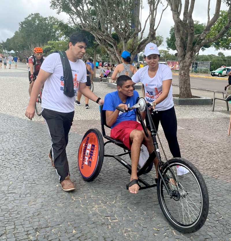 Bike-sem-Barreiras-leva-bicicletas-adaptadas-para-PCDs-na-Ponta-Negra