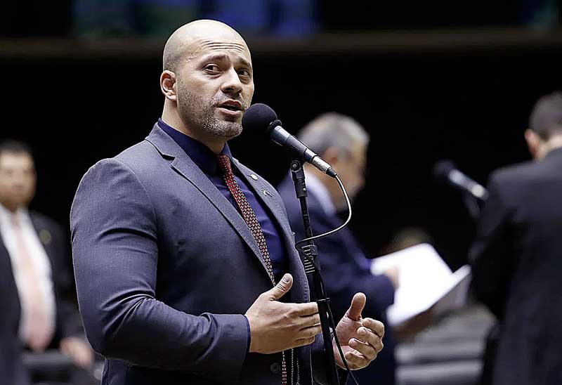 Daniel-Silveira-toma-posse-como-titular-na-CCJ