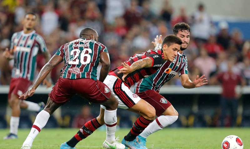 Fluminense-e-Flamengo-jogam-no-Maracanã-pelo-título-do-Carioca