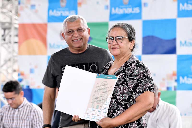 Prefeitura-de-Manaus-entrega-mais-400-registros-de-imóveis-e-beneficia-famílias-da-zona-Leste