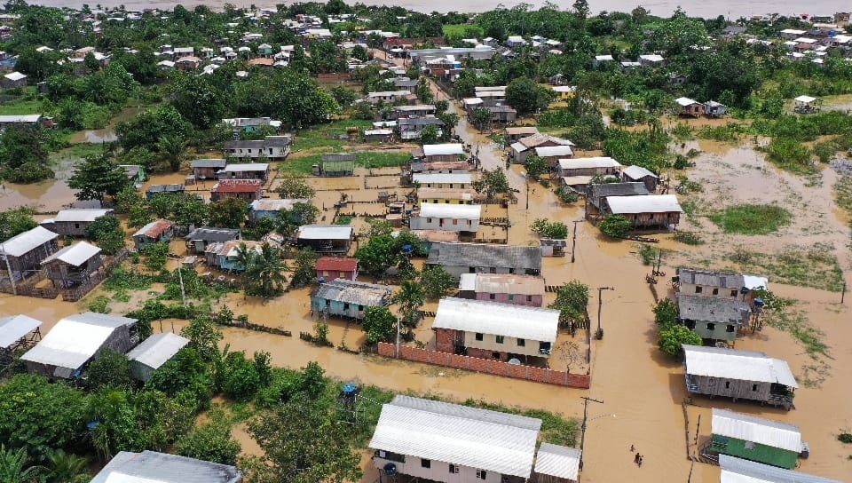 cheia dos rios no amazonas
