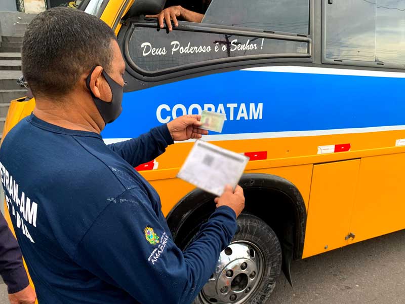 Detran-Amazonas-realiza-fiscalização-de-amarelinhos-na-zona-leste-da-cidade