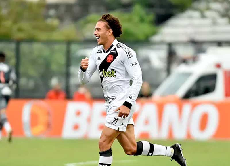 Figueiredo-fez-um-golaço-em-vitória-do-Vasco-da-Gama