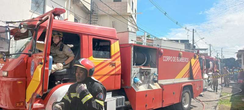 Incendio-em-residencia-na-Raiz