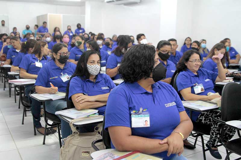 Prefeitura-inicia-aulas-para-a-formação-de-cuidadores-de-idosos-em-Manaus