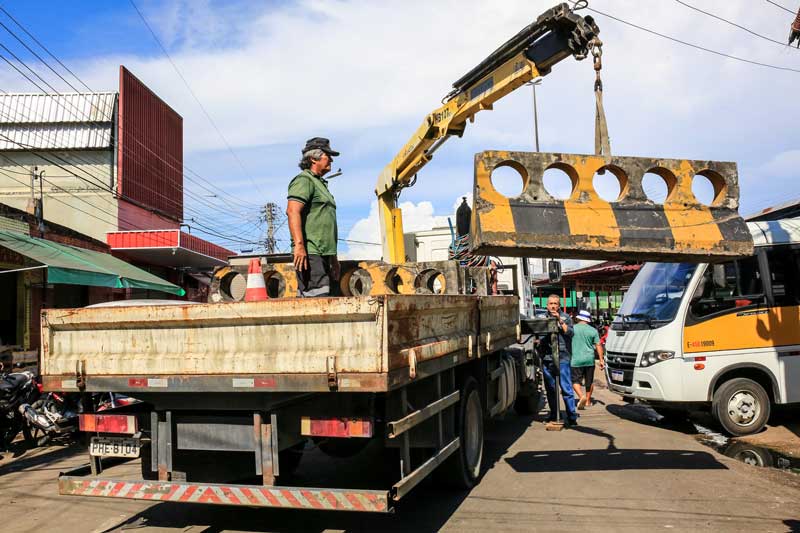 Prefeitura-interdita-rua-Barão-de-São-Domingos-para-a-circulação-de-veículos3
