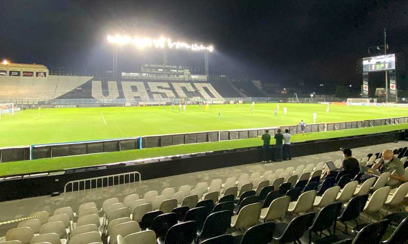 Sob-pressão-Vasco-quer-bater-CSA-para-se-aproximar-do-G4