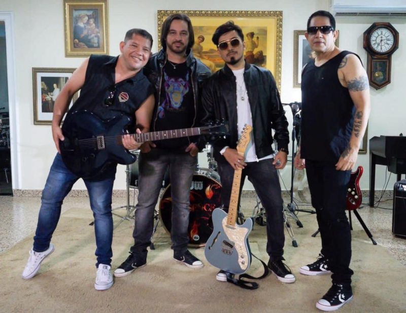 banda essence