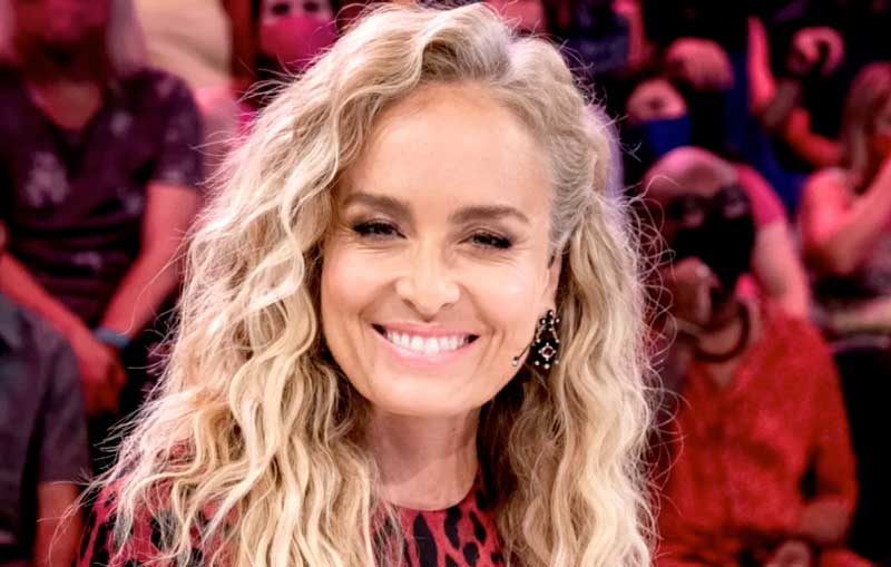 Angélica-usa-vestido-diferentão-e-dá-detalhes-de-look