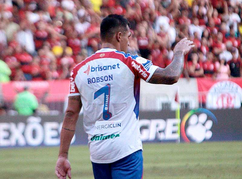 Fortaleza-bate-Flamengo-no-Maracanã-e-conquista-1ª-vitória-no-Brasileiro