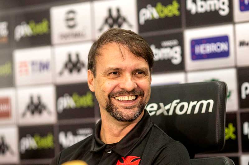 Após-derrota-para-lanterna-da-Série-B-Vasco-demite-Maurício-Souza