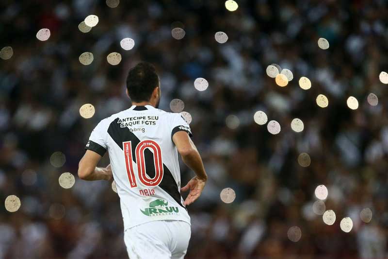 Em-um-Maracanã-lotado,-Vasco-recebe-o-Sport-pela-Série-B