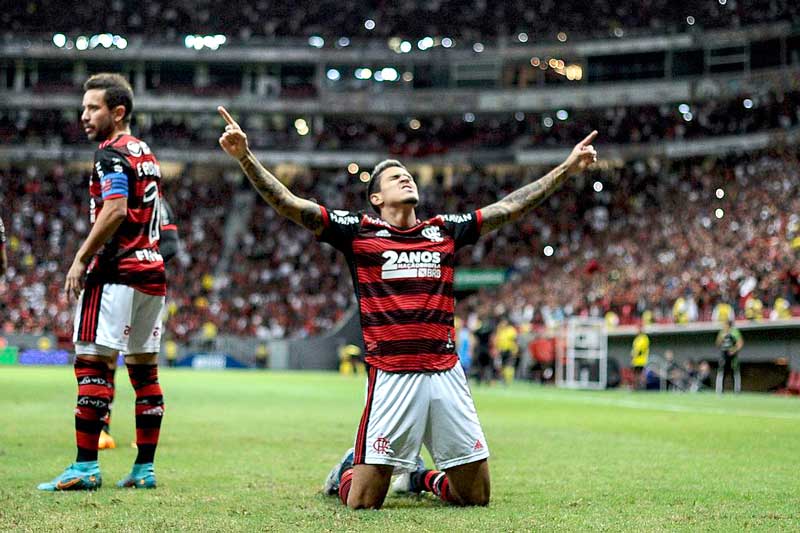 Flamengo-consolida-reação-no-Brasileiro-com-goleada-sobre-Juventude