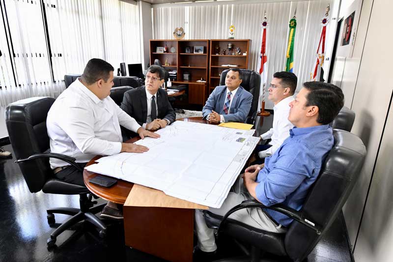 Prefeitura-de-Manaus-e-MPAM-alinham-implantação-da-nova-ciclofaixa-na-avenida-Coronel-Teixeira