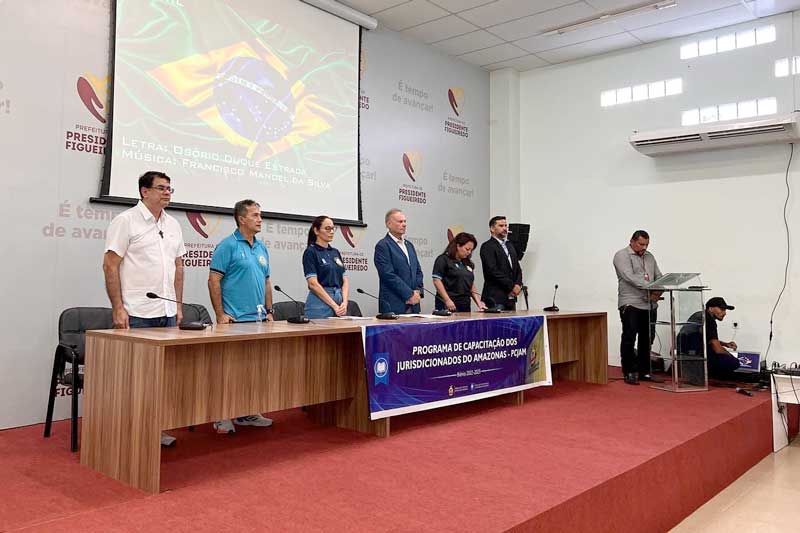 Coordenador-geral-da-Escola-de-Contas-do-TCE-AM-participa-de-capacitação-em-Presidente-Figueiredo