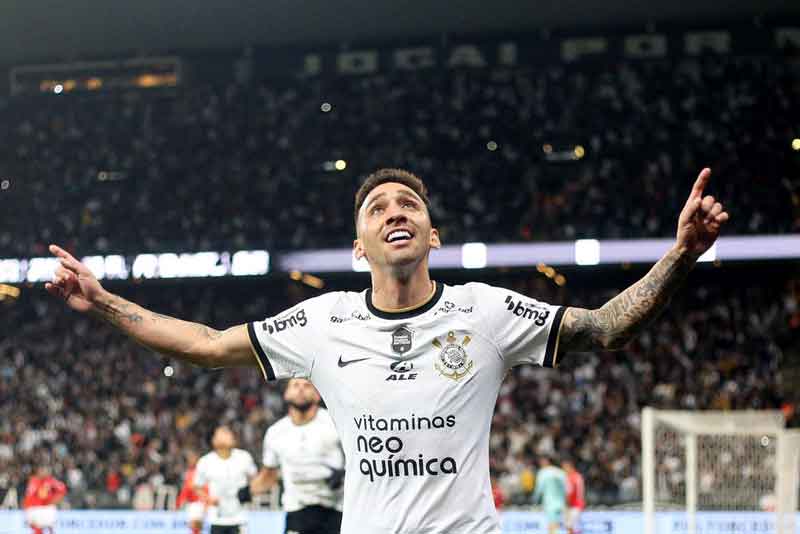 Corinthians-vence-Bragantino-e-encerra-seca-de-vitórias-no-Brasileiro
