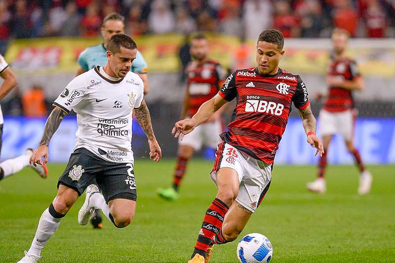 Duelo-Flamengo-x-Corinthians-define-1º-semifinalista-da-Libertadores