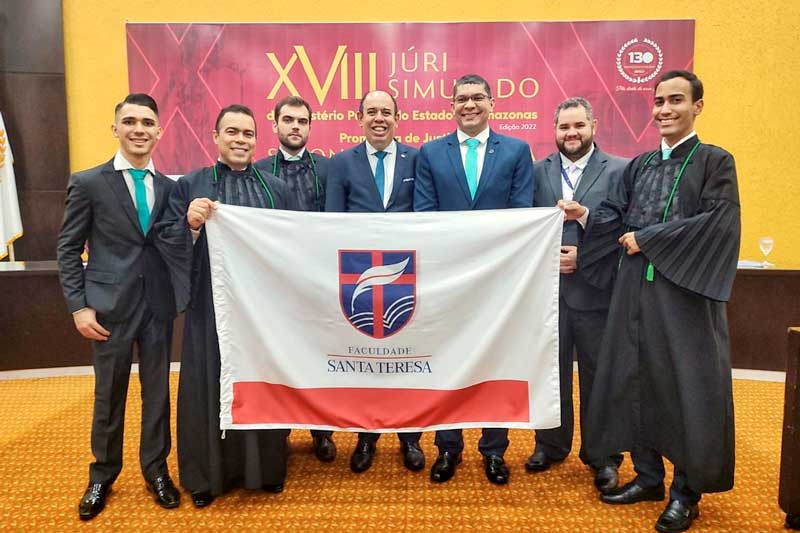 Estudantes-de-Direito-da-Faculdade-Santa-Teresa-vencem-Júri-Simulado-do-MP-AM
